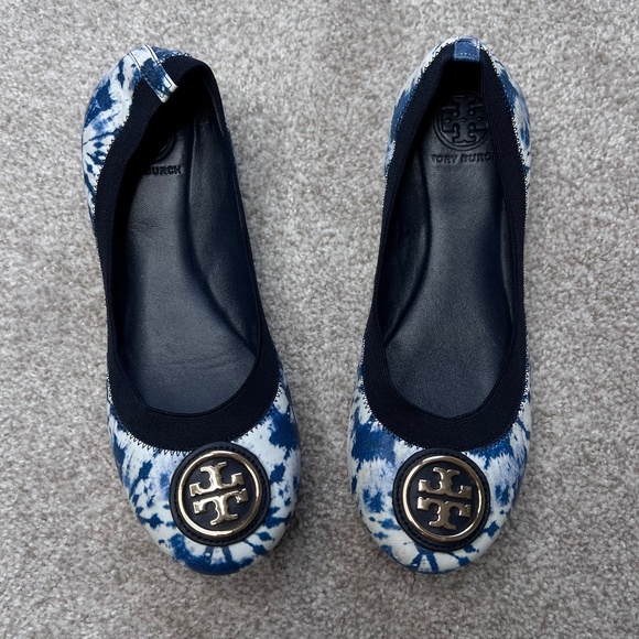 Tory Burch Caroline Tie Dye Blue and White Flats Shoes 8 - Picture 1 of 7